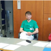 "Von links: Prof. Dr. Bectas (Chirurgie), OA Dr, Heetfeld (Gastroenterologie), Rosa Jiménez-Claussen (RG-Leiterin Bremen), OA Dr. Kespohl war schon wieder im OP-Saal"
